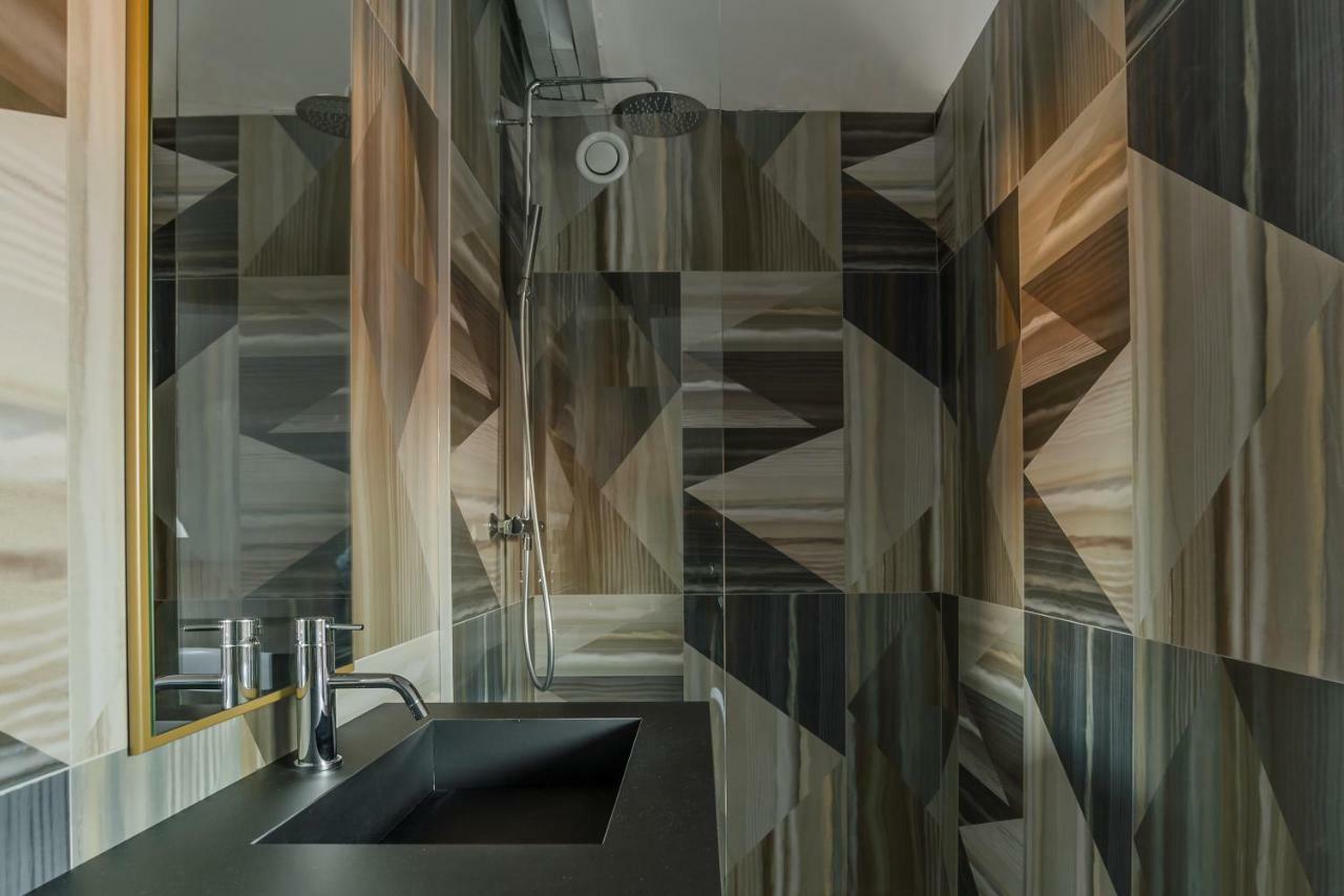 The Hide Aparthotel 3*